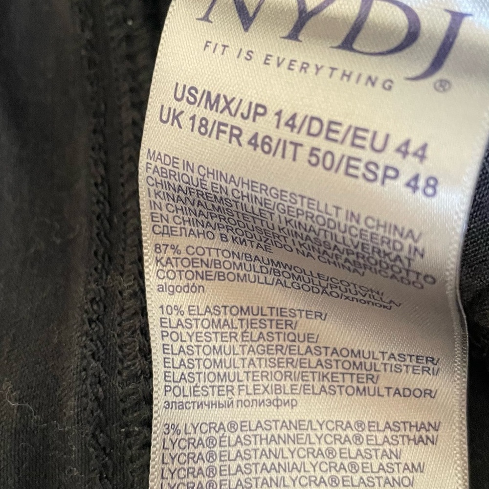 NYDJ Julia Relaxed Flare
Jeans- Black Size 14 - Picture 13 of 16